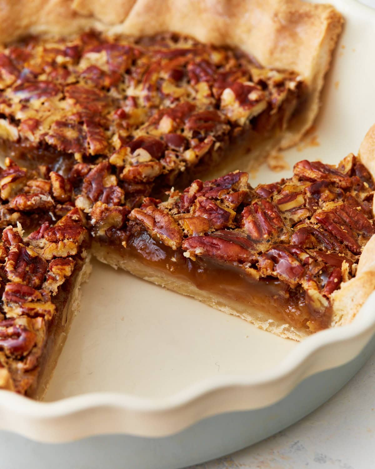 https://www.mamaknowsglutenfree.com/wp-content/uploads/2019/11/gluten-free-pecan-pie-recipe-1.jpg